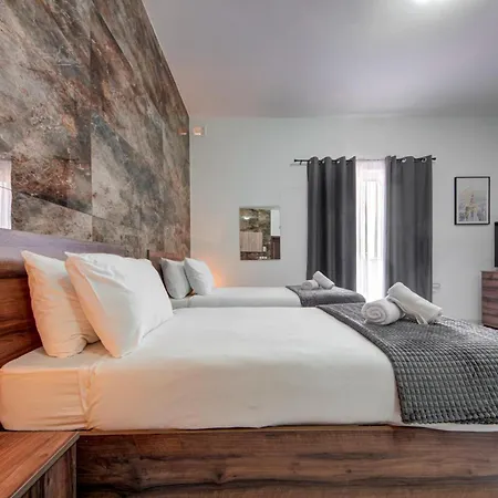 Openplan Penthouse With Private Terrace, Wifi & Ac By 360 Estates Apartmán