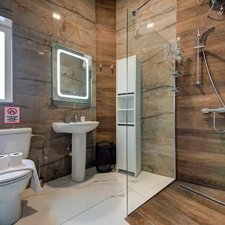Openplan Penthouse With Private Terrace, Wifi & Ac By 360 Estates * Żabbar
