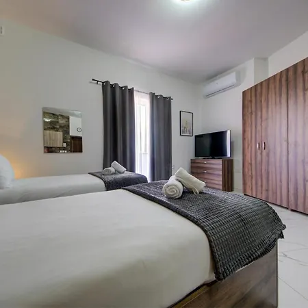 Appartement Openplan Penthouse With Private Terrace, Wifi & Ac By 360 Estates *