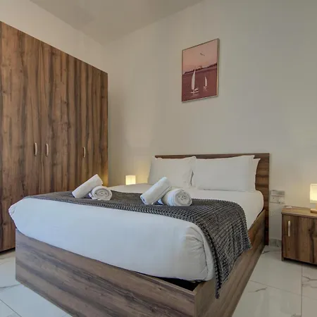 Openplan Penthouse With Private Terrace, Wifi & Ac By 360 Estates * Żabbar