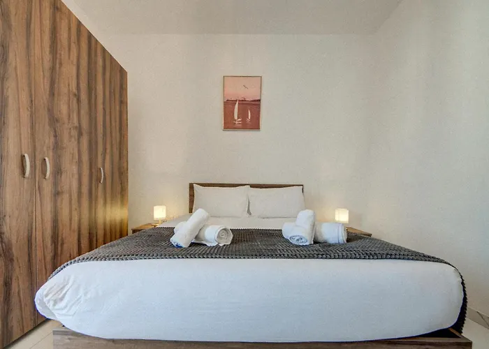 Appartement Openplan Penthouse With Private Terrace, Wifi & Ac By 360 Estates *