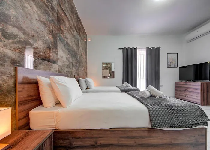 Openplan Penthouse With Private Terrace, Wifi & Ac By 360 Estates Appartement